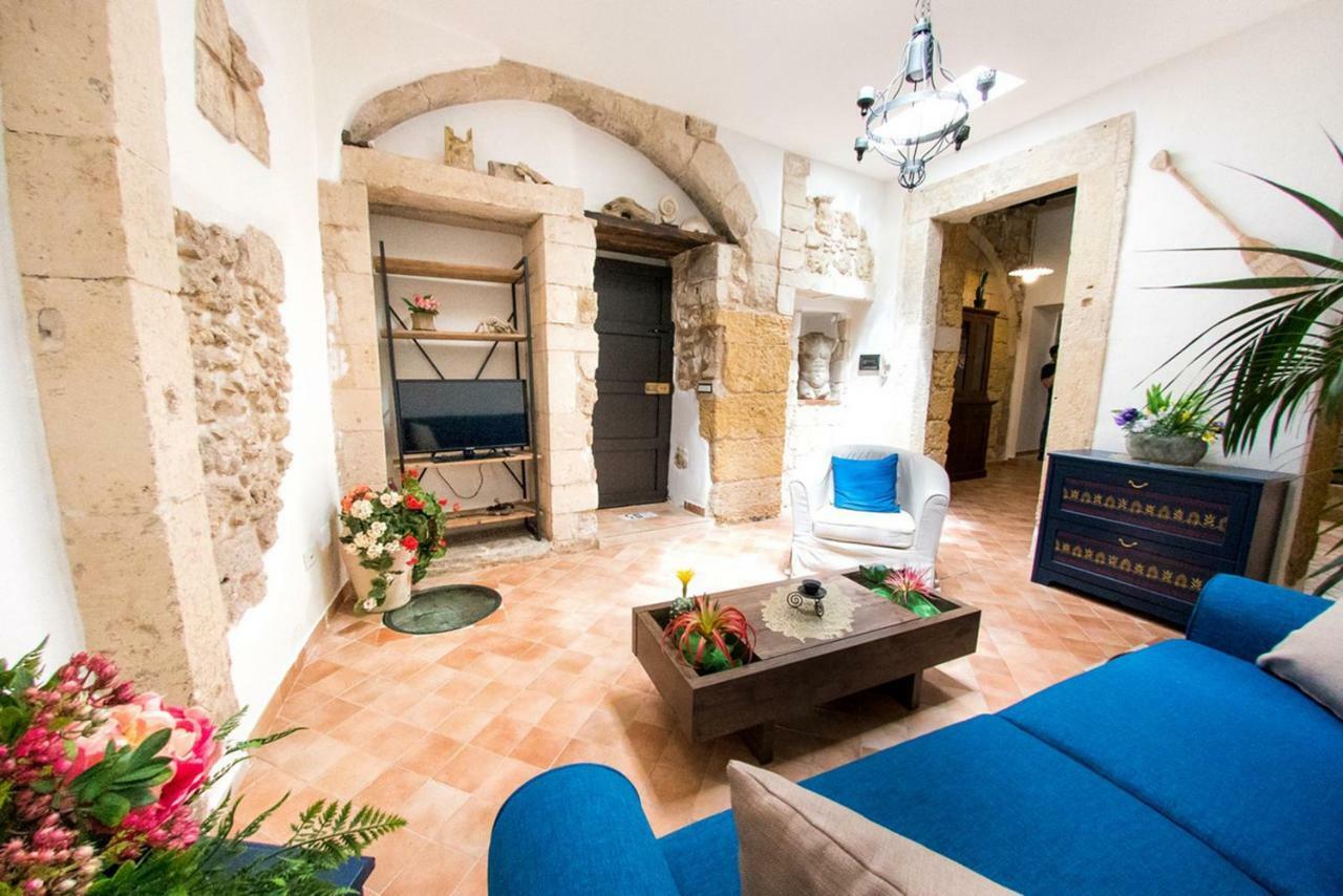 Ortigia Ancient House Lägenhet Syrakusa Exteriör bild
