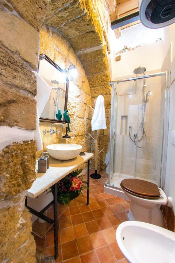 Ortigia Ancient House Lägenhet Syrakusa Exteriör bild