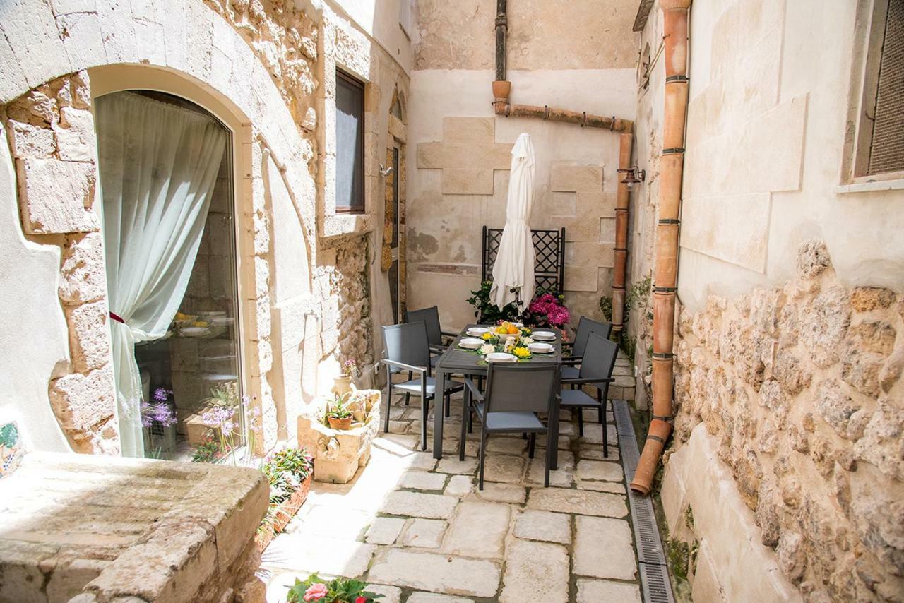 Ortigia Ancient House Lägenhet Syrakusa Exteriör bild