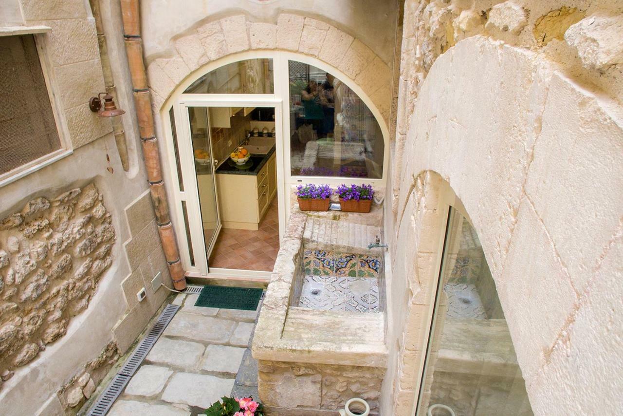 Ortigia Ancient House Lägenhet Syrakusa Exteriör bild