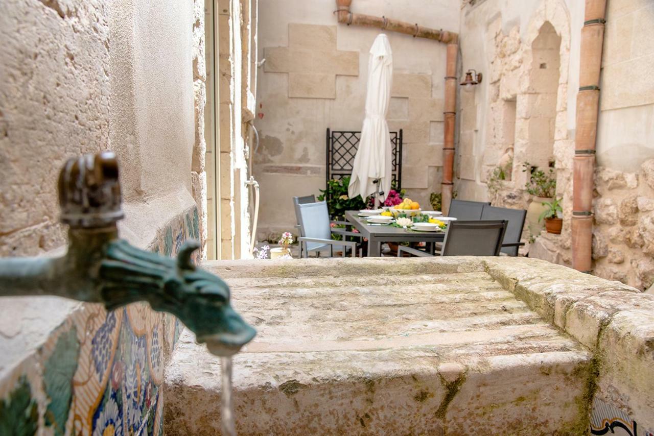 Ortigia Ancient House Lägenhet Syrakusa Exteriör bild